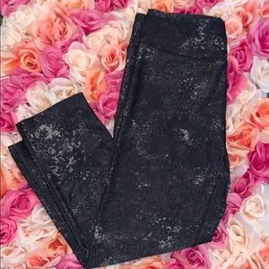 UA cropped leggings